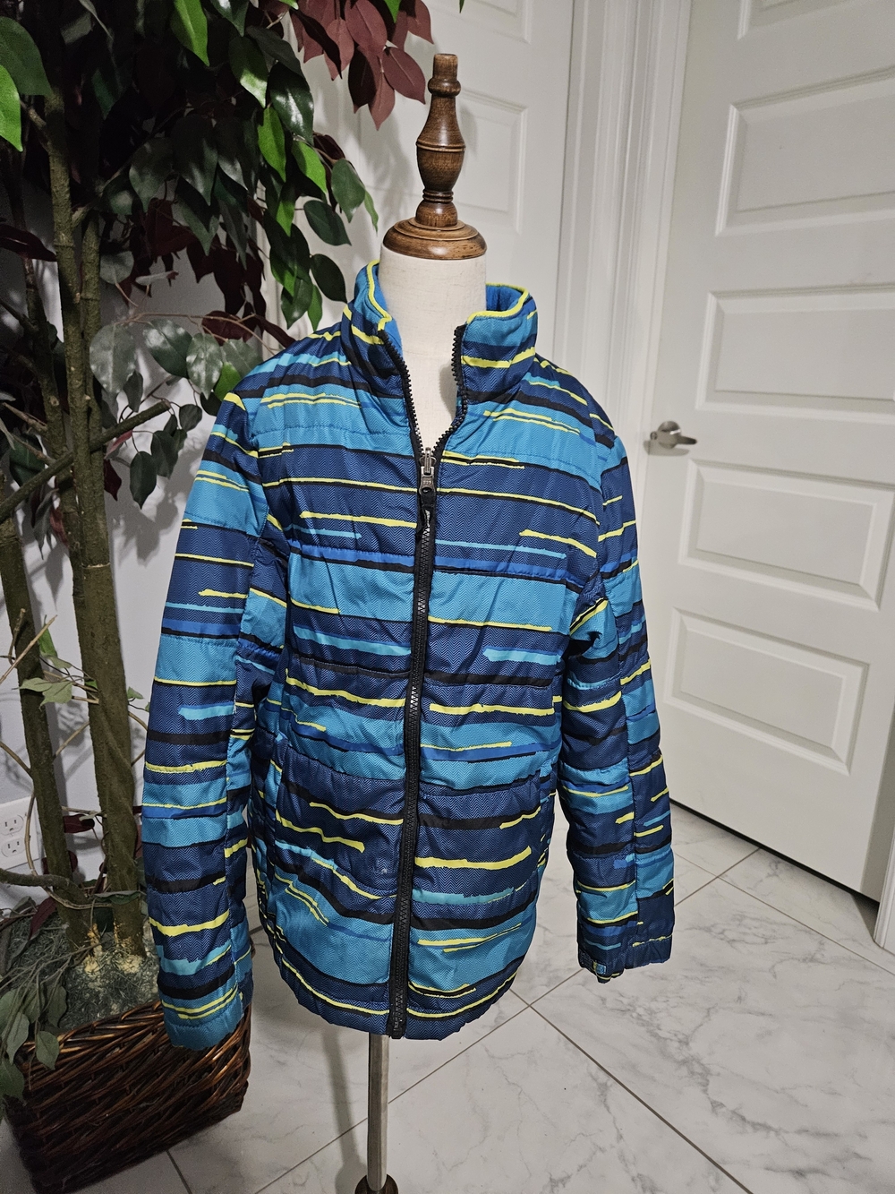 Kids Blue Striped Puffer Jacket with Quilted Warmth